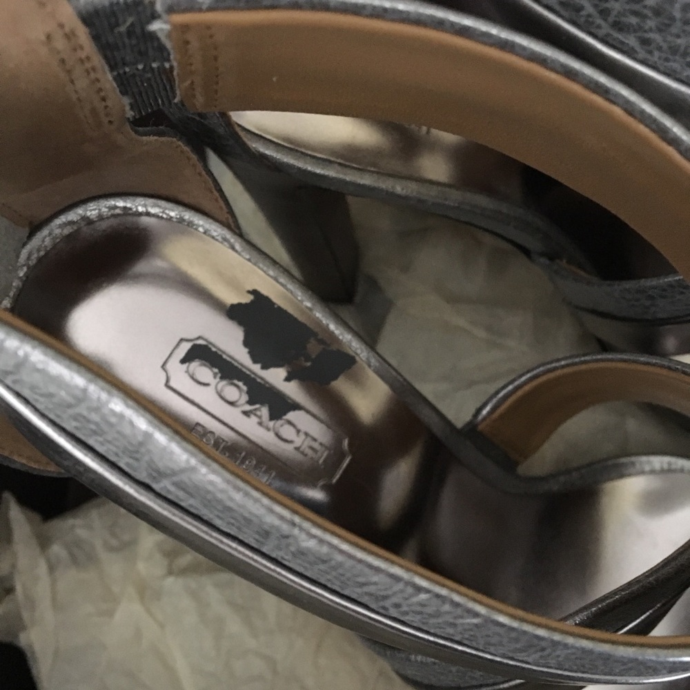 🔥🔥COACH Authentic heels🔥🔥🔥 - Picture 3 of 8